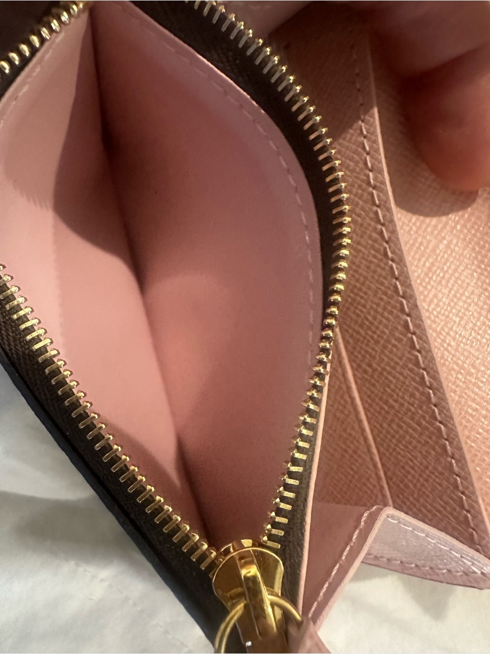 Louis Vuitton Brown Monogram Key & Card Holder with Gold-Tone Snap - Picture 4 of 11